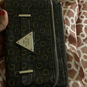 Guess 2 zipper wrist purse